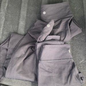 Lululemon Black Wunder Under Size 4